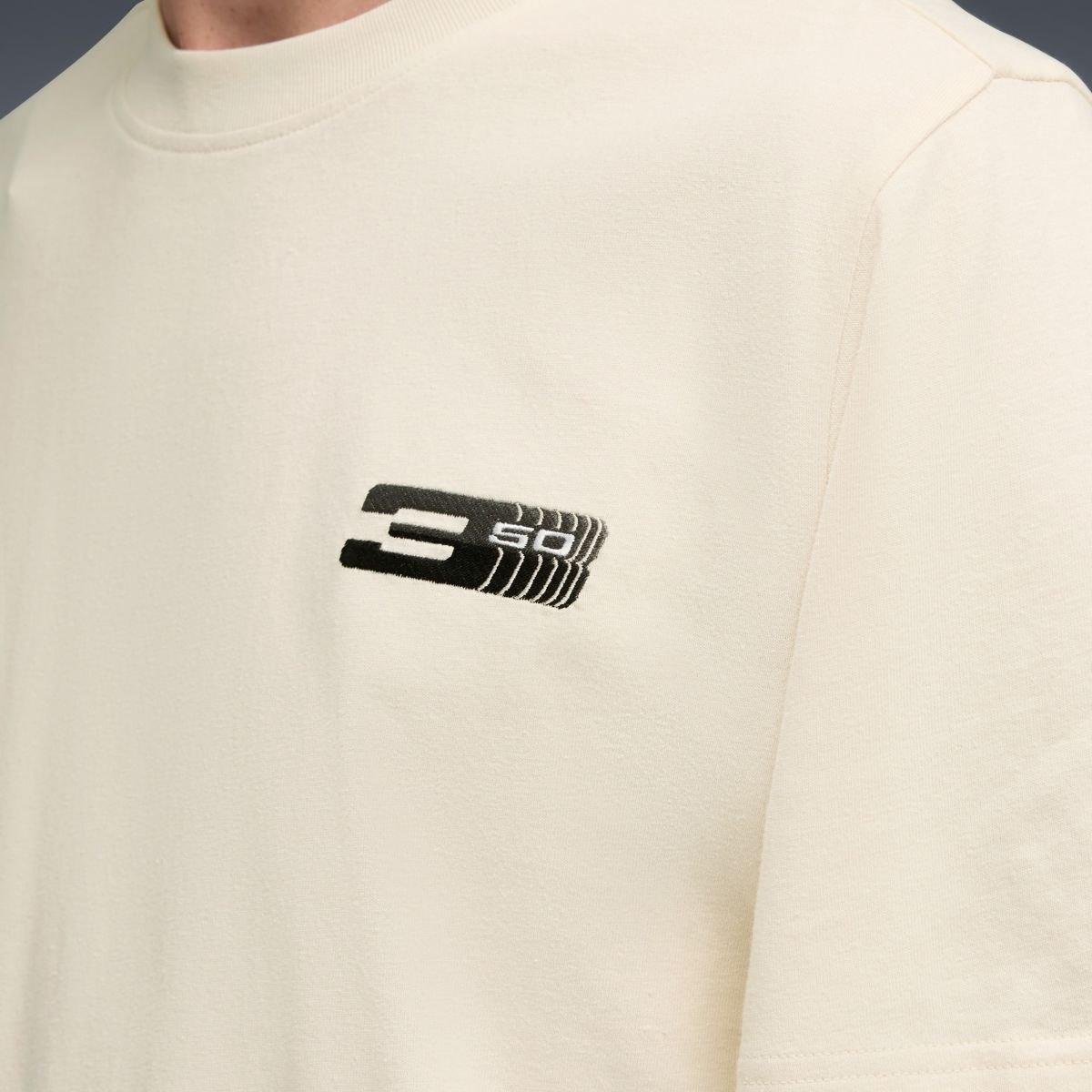 經典象徵米色T恤 